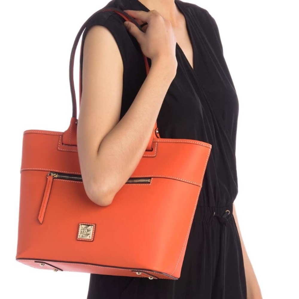 🚫SOLD🚫 Dooney & Bourke Beacon Leather Zip Tote - Picture 7 of 7